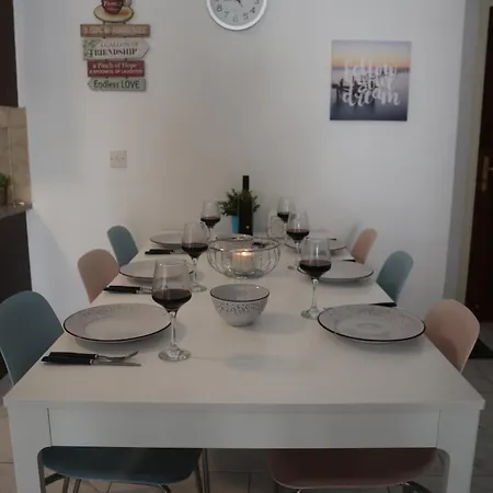 Miriams Apartment *